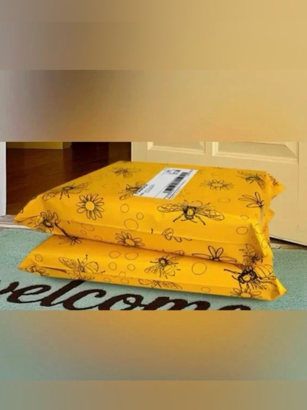 30 10” x 13” Bee Poly Mailers